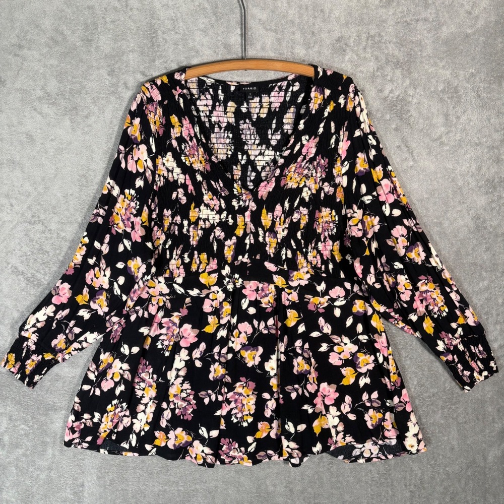 Torrid Black Floral Smocked‎ Bodice V-Neck Babydoll Blouse Plus Size 3 3X